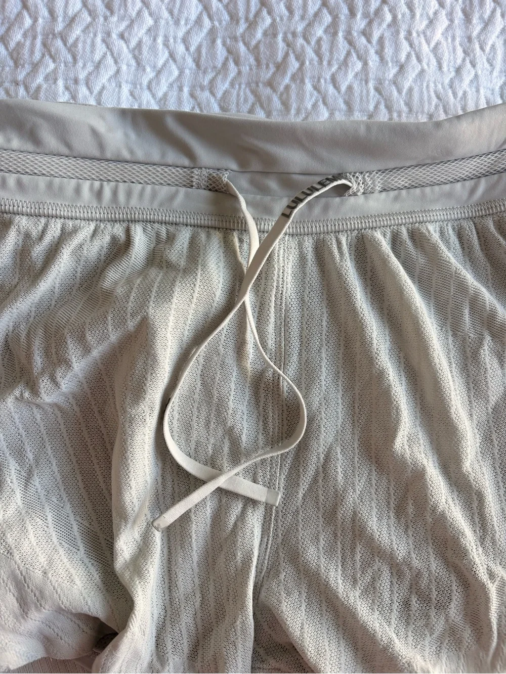 lululemon athletica Women's White Athletic Shorts fast and free mid waisted 3 in